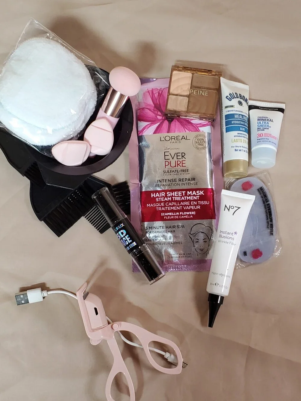 Value-Packed Beauty & Skincare Bundle! Featuring high-end pieces like 